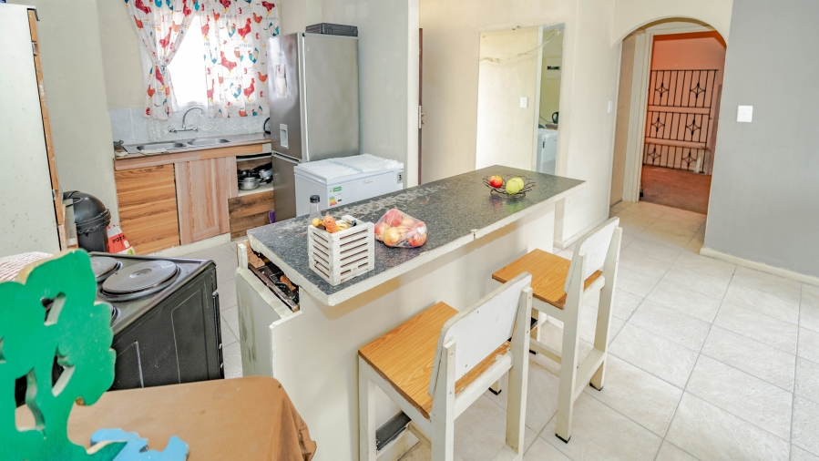 2 Bedroom Property for Sale in Hillcrest Heights Western Cape